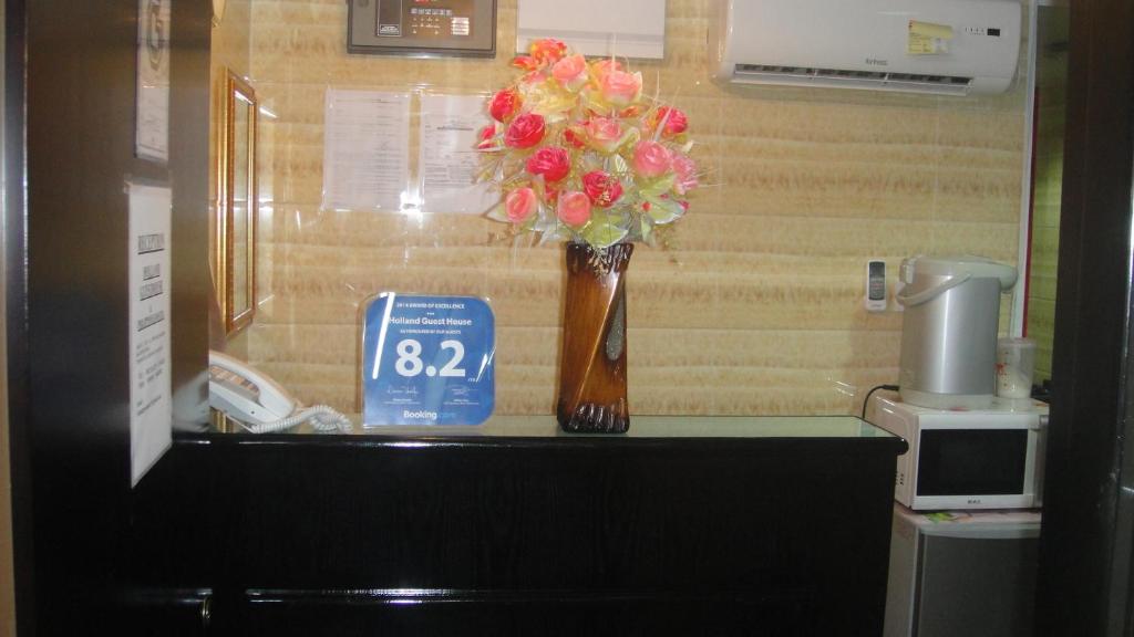 Front desk [24-hour]