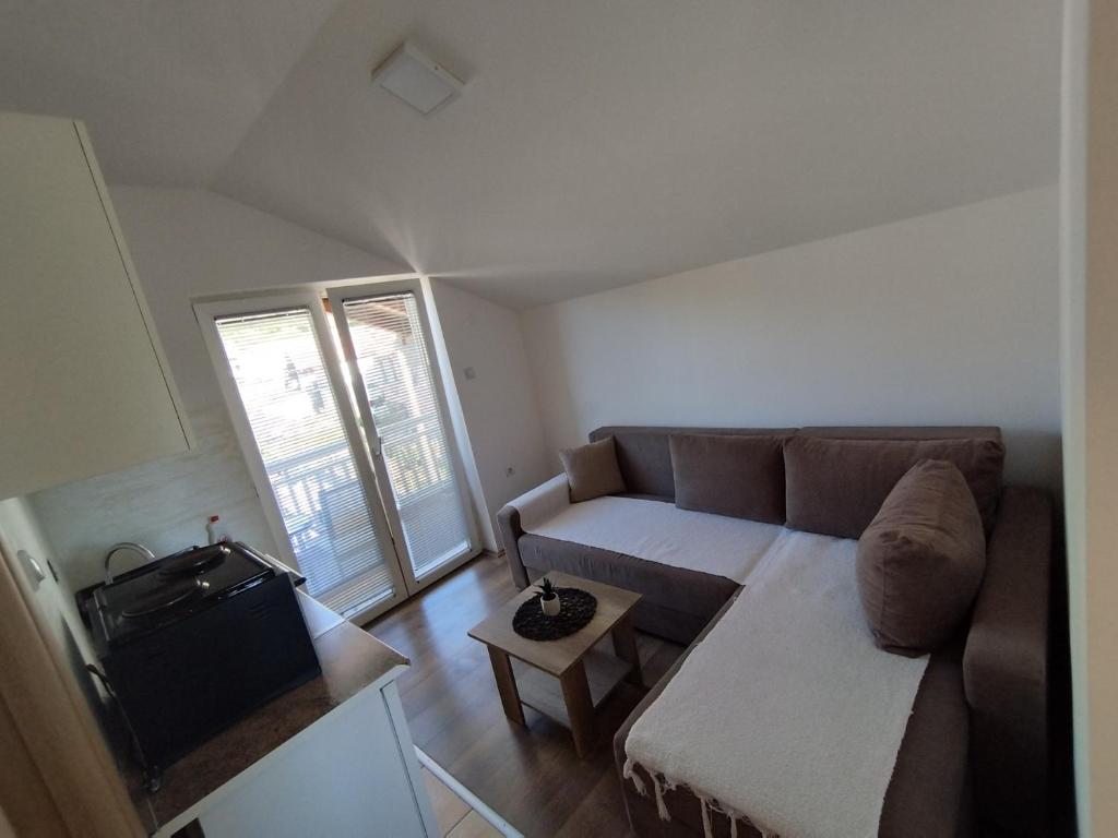 Apartmani Pivac 1 - 5