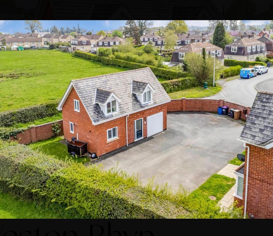 The Little House, Oswestry photo 6