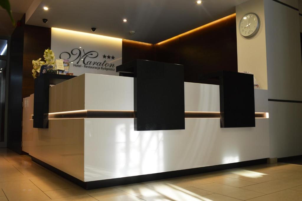 Hotel Maraton photo