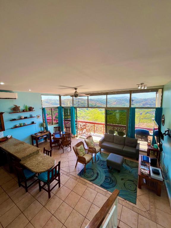 LoneStar Tico, Sardinal