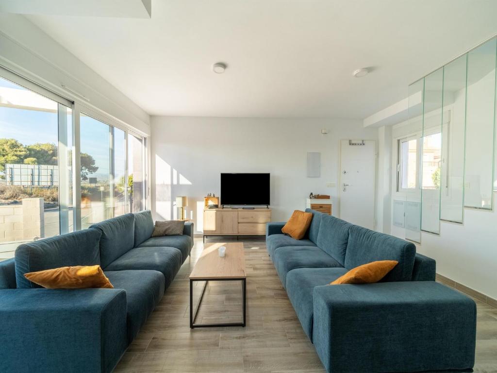 Comfortable home with a private pool - 2