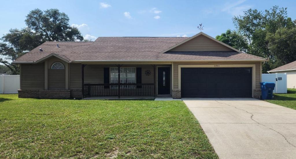 Adv. Coast: 4/2, Near Springs, Beach, Big Fenced Yard, Spring Hill