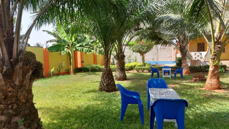 Château angele w&b, Lomé