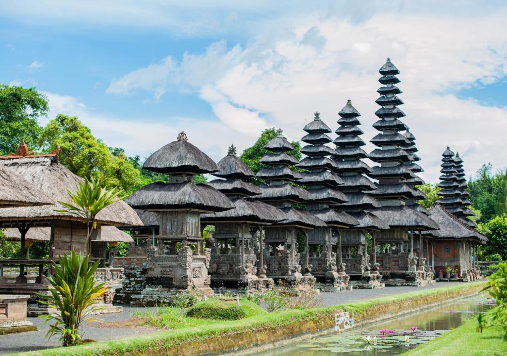 Capung Asri Eco Luxury Resort with Private Pool Villas