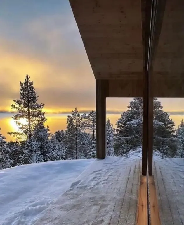 Ny hytte i Malangen, hotel in Nordby