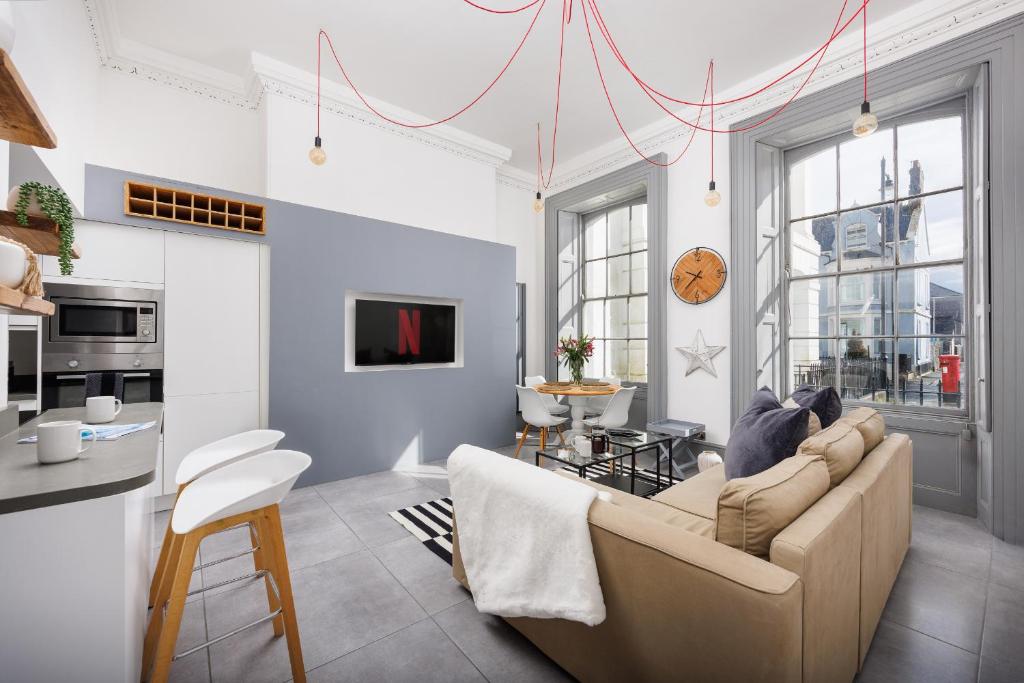 Stunning Boutique Plymouth Apartment - By RWY & Sea - Parking - Habita Property, Plymouth