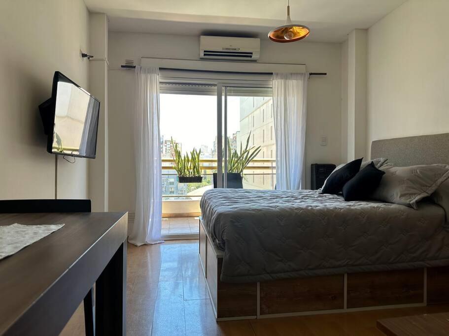 Charming & Comfy Almagro Gem: Balcony ~ Double Bed - 1