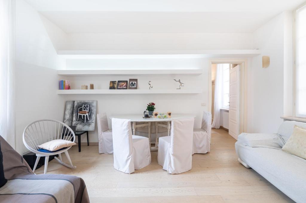 GuestHost - Teatro Regio Exclusive Apartment - 4