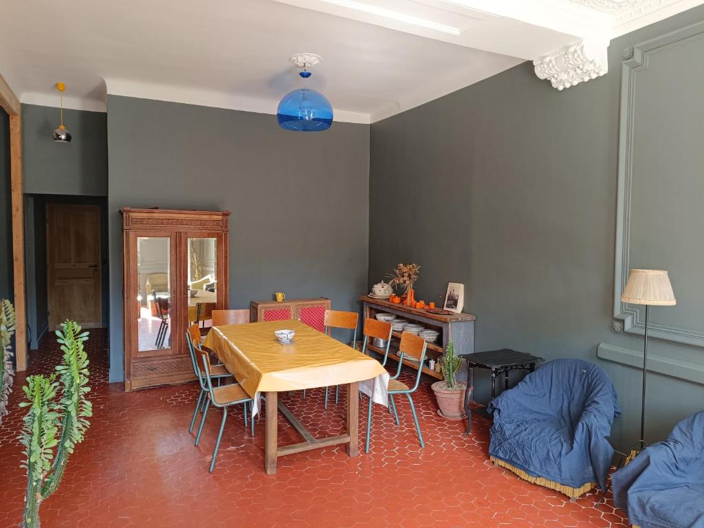 Chambre d'hôtes 2 pers - Maison partagée avec jardin et terrasse près de la Friche de la Belle de mai - 2