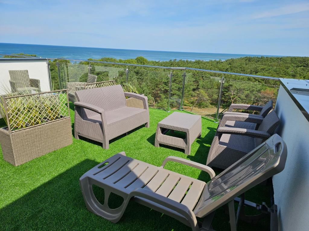 Seaview Apartment & rooftop terrace 77b, Rowy