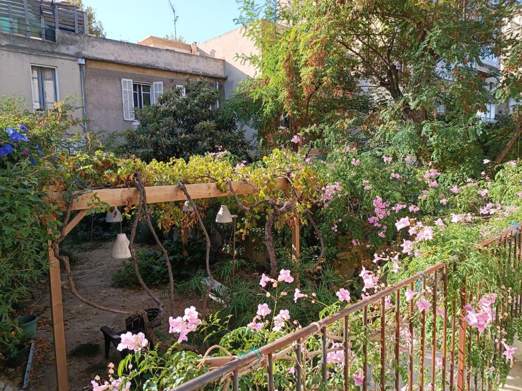 Chambre d'hôte 1 pers - Maison partagée avec terrasse et jardin près de la Friche de la Belle de Mai - 3
