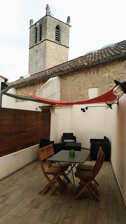 Le triplex Saint Aphrodise, terrasse au calme et parking gratuit - 4