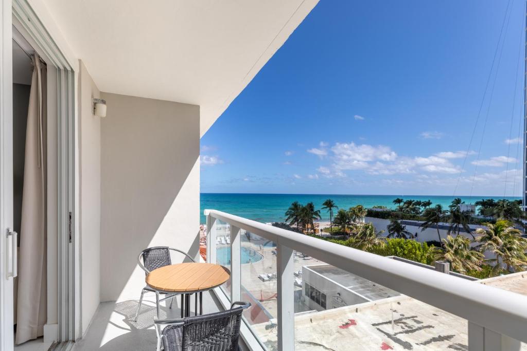 Ocean Views and Resort Perks Sunny Isles Beach Unit, Sunny Isles Beach