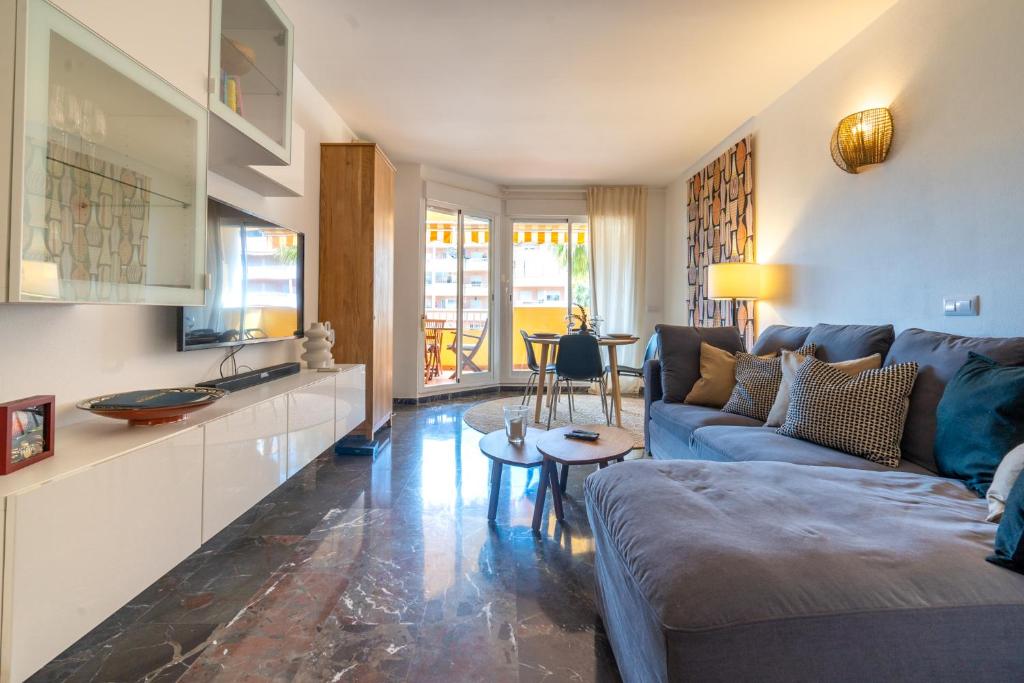 2 bedrooms with pool, terrace and balcony - 5