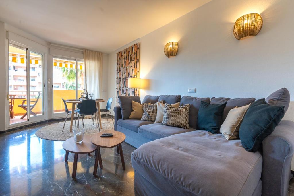 2 bedrooms with pool, terrace and balcony - 4