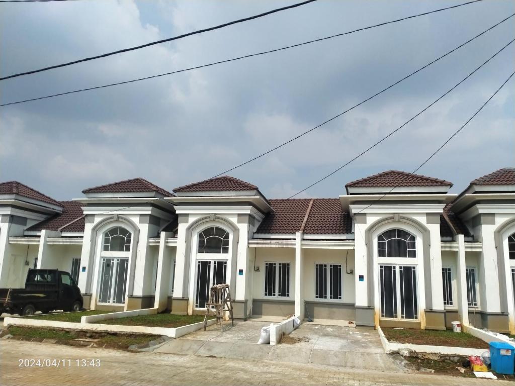 Ifrazim apartment, Kuripan