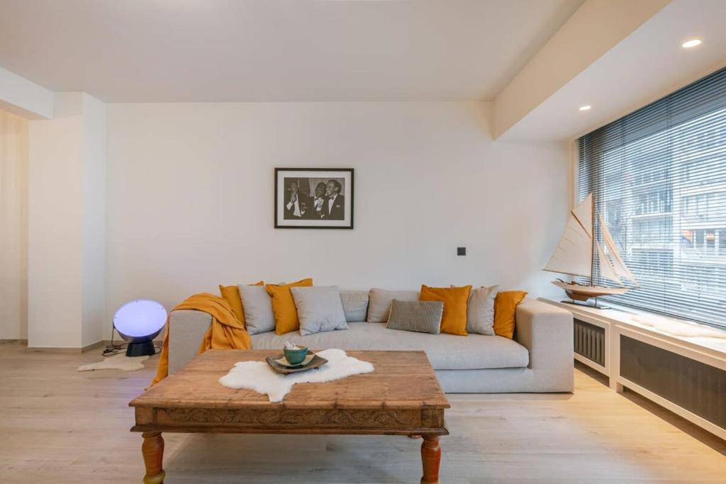 Huswell - Modern 2 bedroom in centre of Knokke, Knokke-Heist