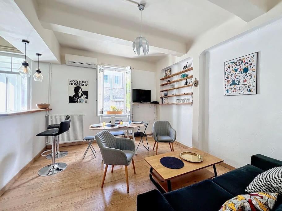 Appartement Cours Julien - Central & Climatisation - Les Frères de la Loc', Marseille