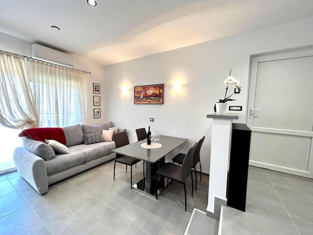 Apartment Diva, Zambratija