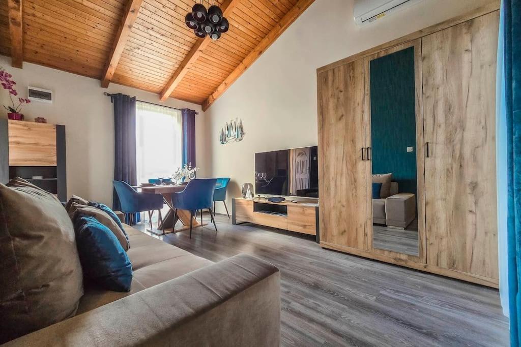 Azure Apartman, Siófok