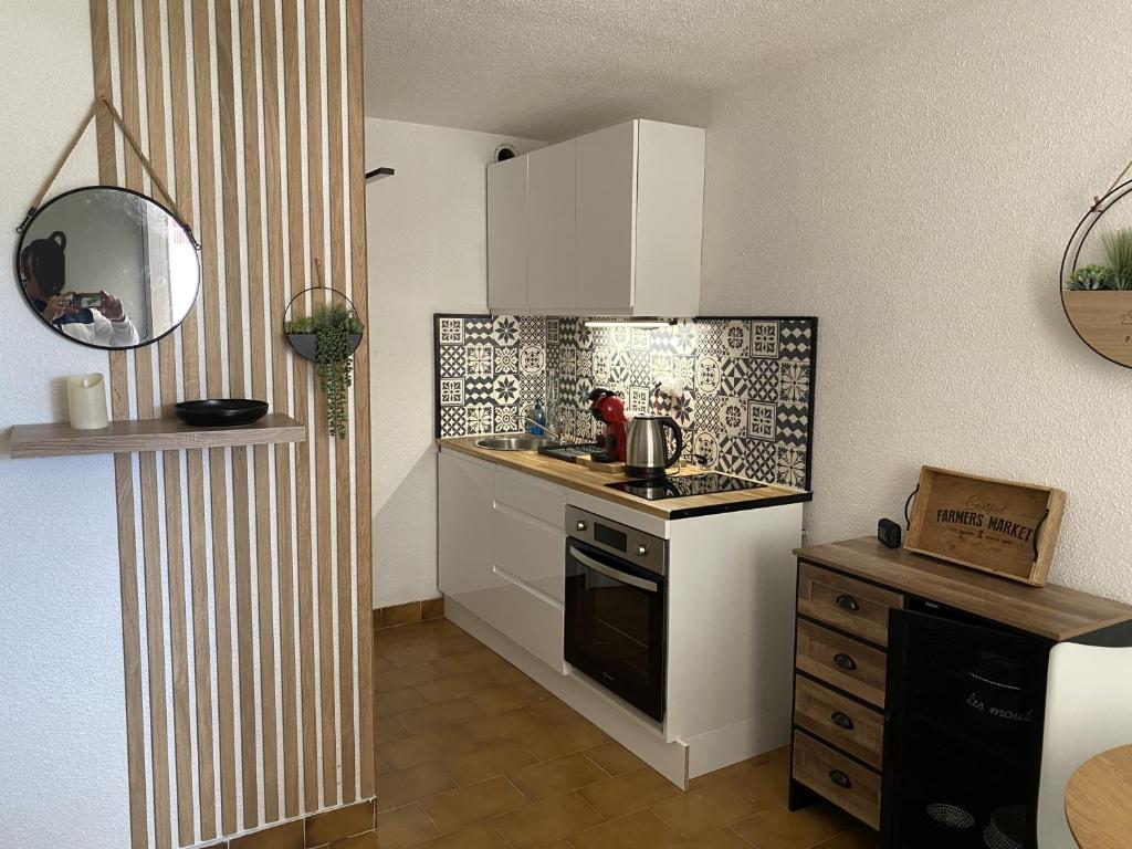 Studio 4 personnes avec clim, piscine au CAP D AGDE au pied du port et 5 mn à pied de la plage du Môle - 4