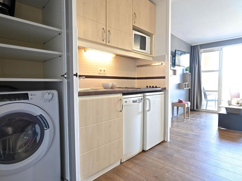 Apartment Le Village - C7 351 by Interhome - 3