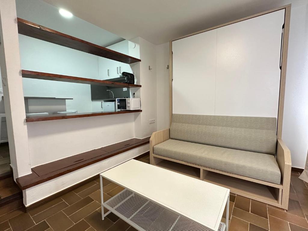 Agi Porthos Apartments - 4