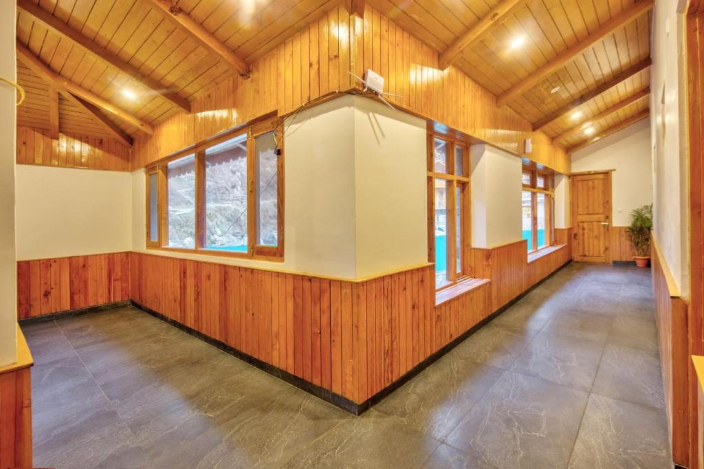 フロント・ロビー