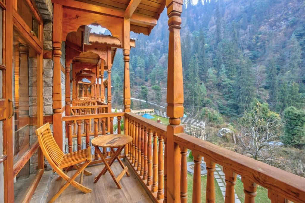 8fold by LaRiSa, Jibhi 眺望