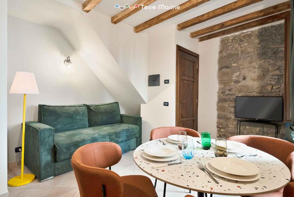 Nuance, Terre Marine, Corniglia