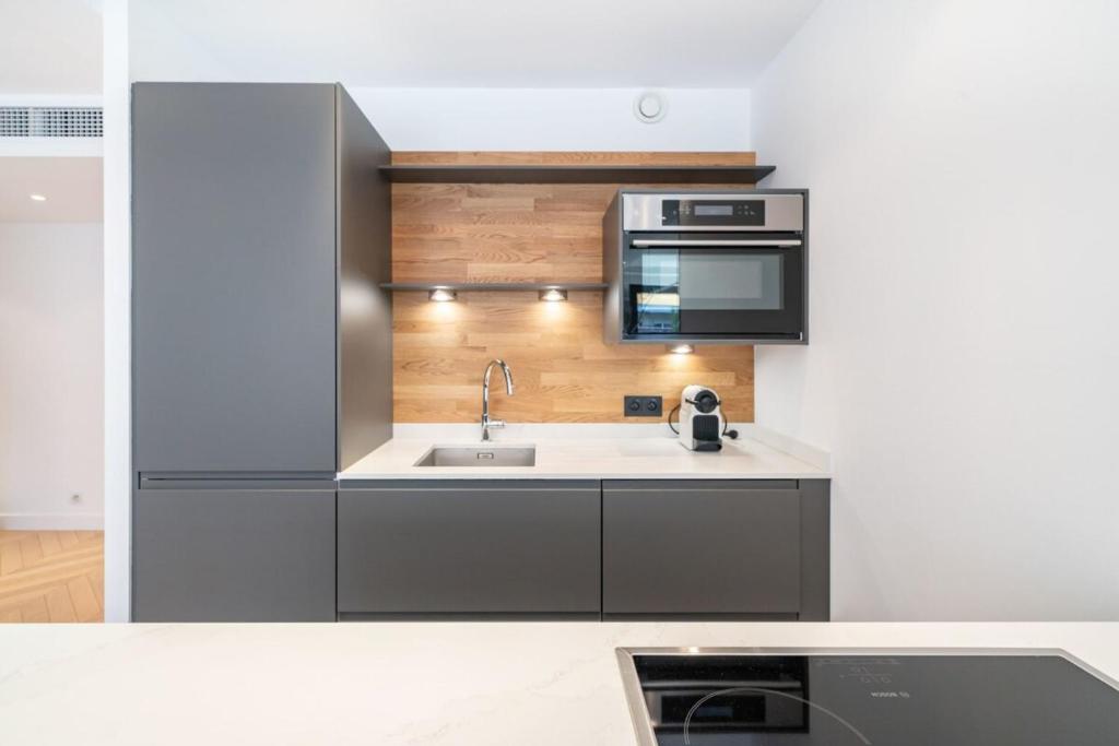Magnificent 2 bedroom in the heart of Cannes - 2