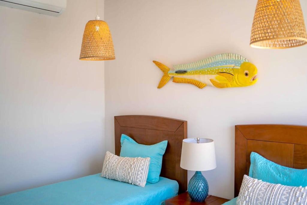 Nerea Golden Zone - 3 Blocks to Beach - 3