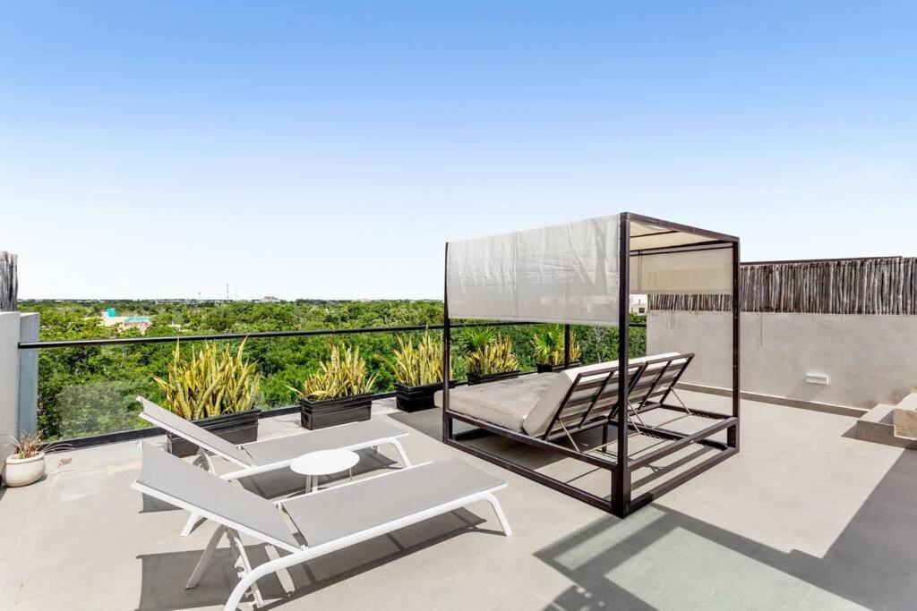 Kite 5 Bed, Self Checkin, Pool, Sleep 14 in Great Neighborhood - 2
