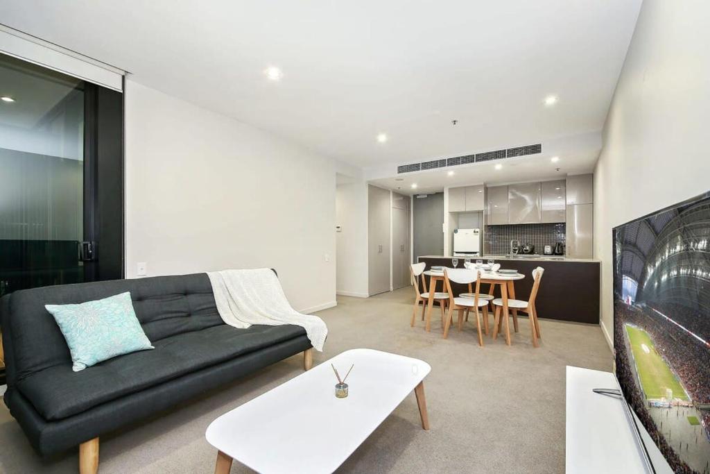 A Comfy Albert Park Apt Next to Grand Prix Circuit, Melbourne