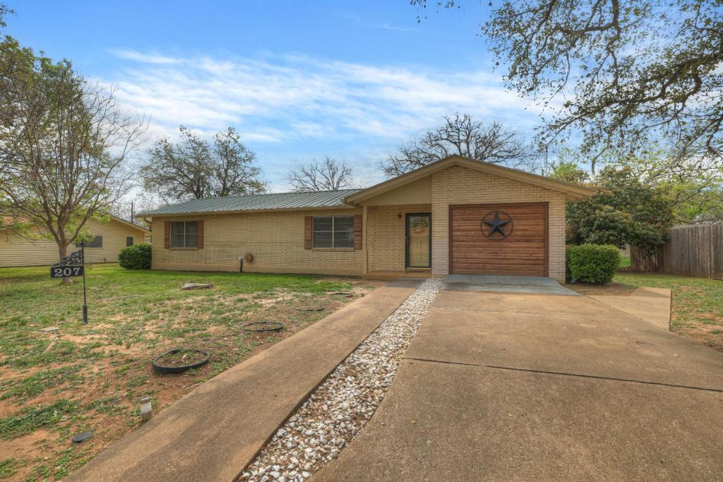 Grape Getaway Haus, Fredericksburg