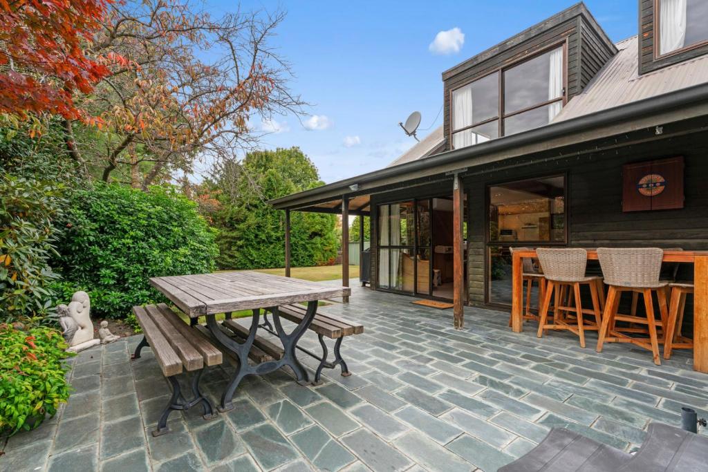 So Good On Sargood - Wanaka Holiday Home, Wanaka