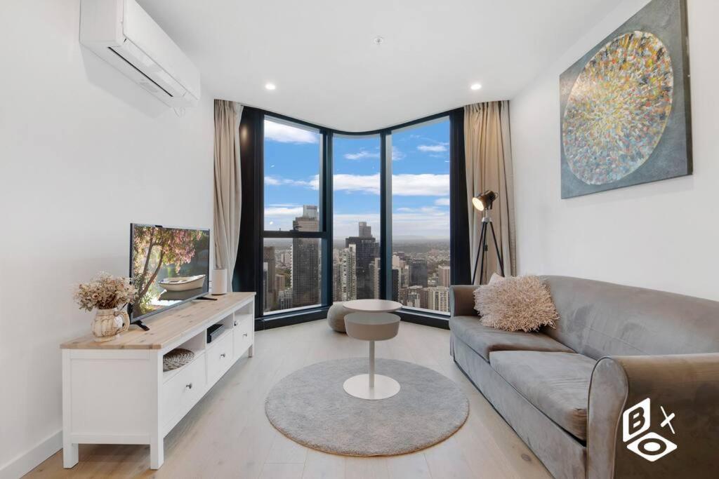 REST COLLECTION Highrise Studio Apartment at Melbourne Central, Melbourne