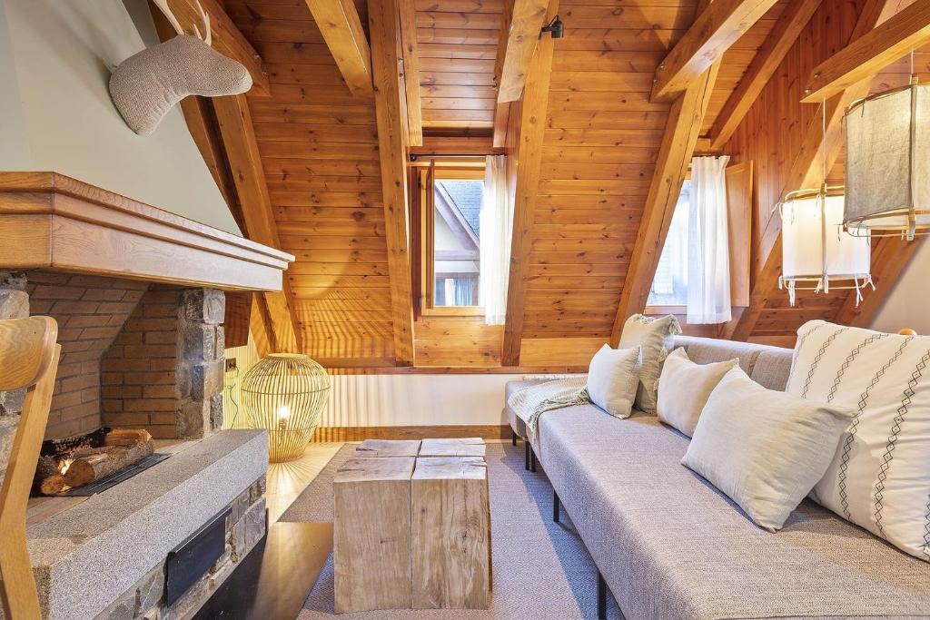 Luderna - Casa Eth Farrow I, Vielha