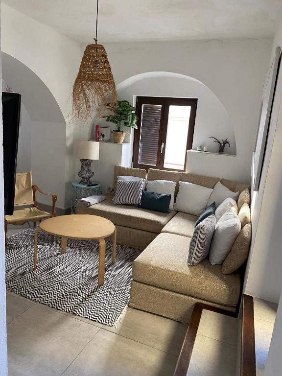 Livingtarifa Lucero, Tarifa