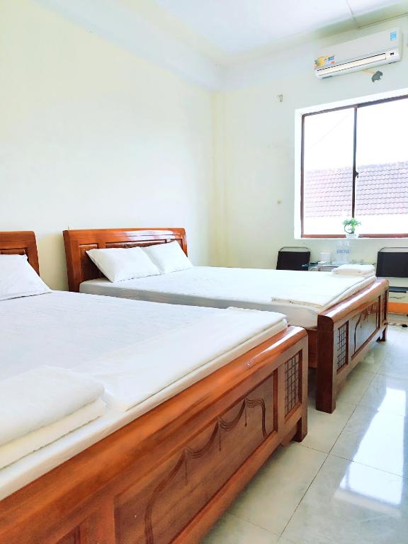 View Nhat Le Beach Hotel