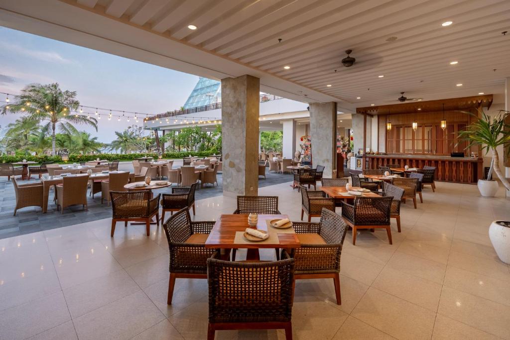 Restaurant, MERUSAKA Nusa Dua in Bali