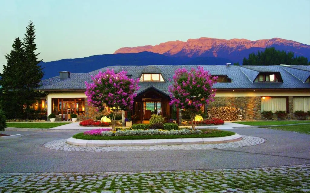 HOTEL & SPA El Castell de Ciutat，位于塞奥-德乌赫尔的酒店