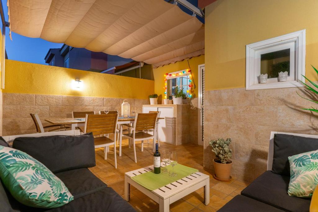 Las Velas 37, Meloneras