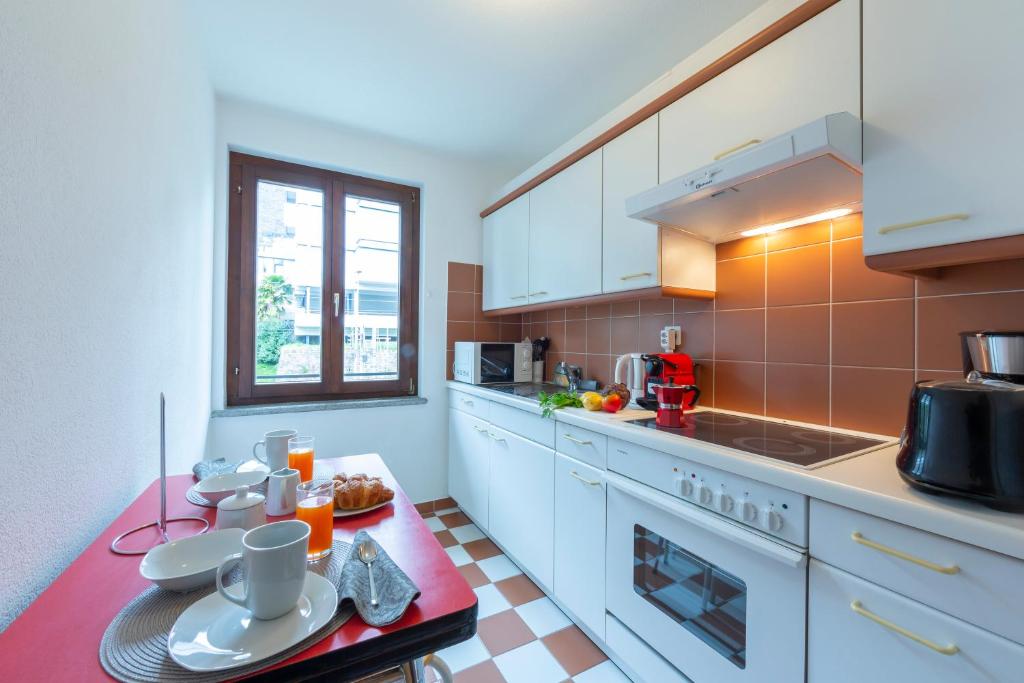 Casa Chiara Muralto with Balcony & Wi‑Fi - Happy Rentals - 3