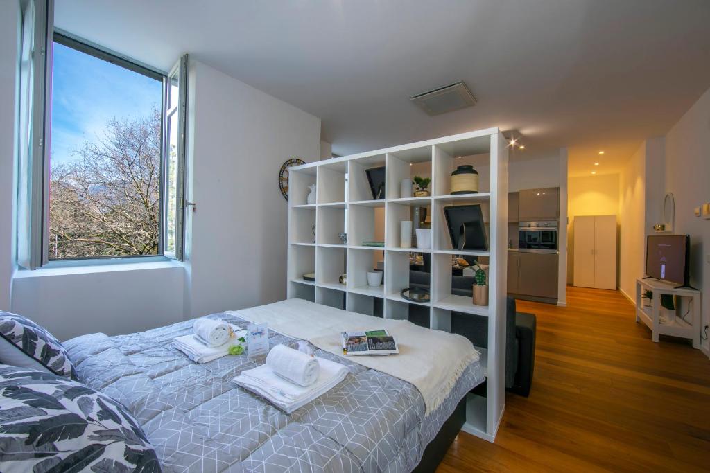 Little Lugano Studio with Balcony Views - Happy Rentals - 5