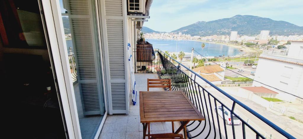 Magnifique appartement avec balcon vue mer à l'entrée d'Ajaccio - 5