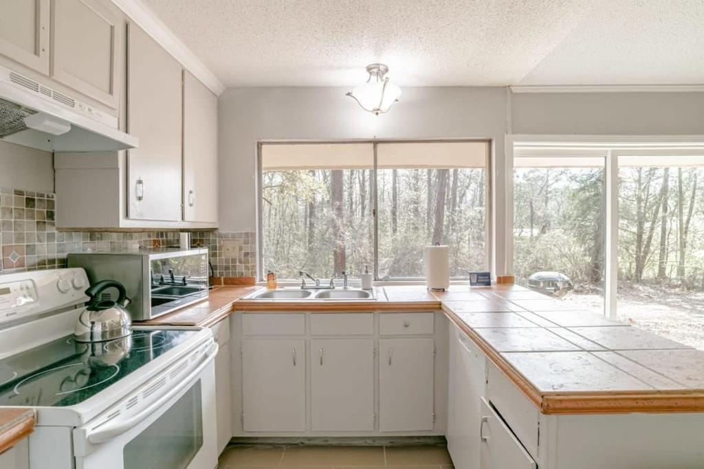 Parkhill Place- Mins from University of South AL, Mobile