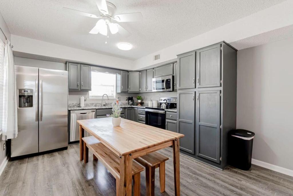 15 Mins to Columbia Airport - Win-Some At Wynnsum, Lexington