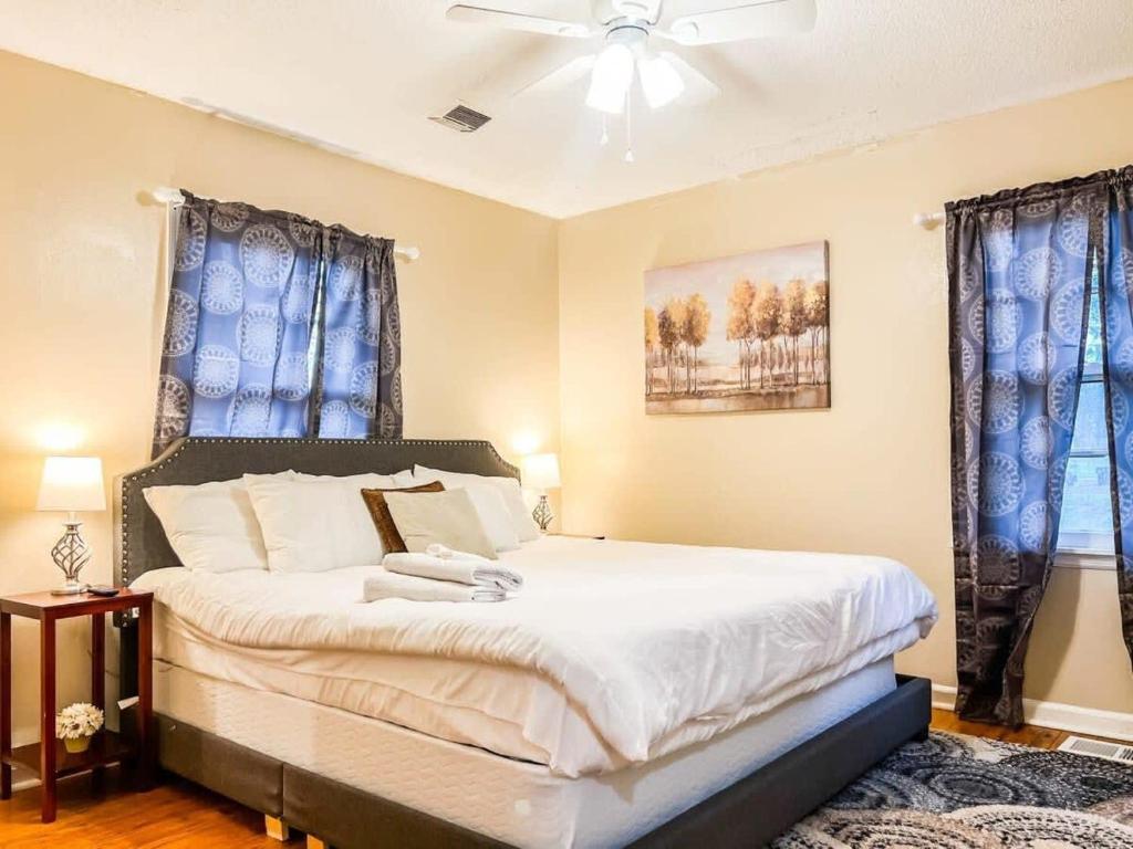 Brick Point Place- 10 Min N of UAH, Huntsville